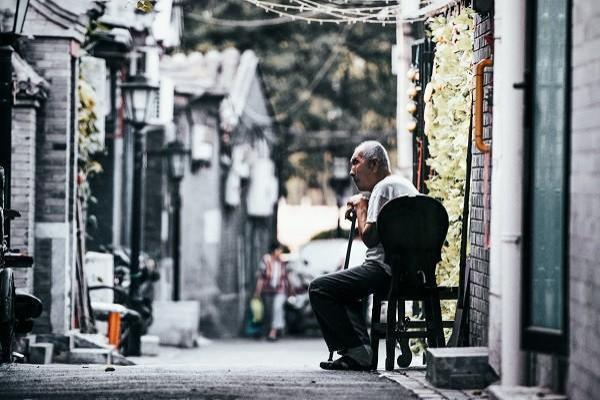 85岁老年人意外险能报销吗，怎么买