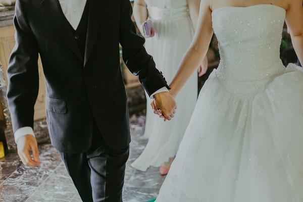 婚嫁险多大岁数可以领取，有年龄限制吗