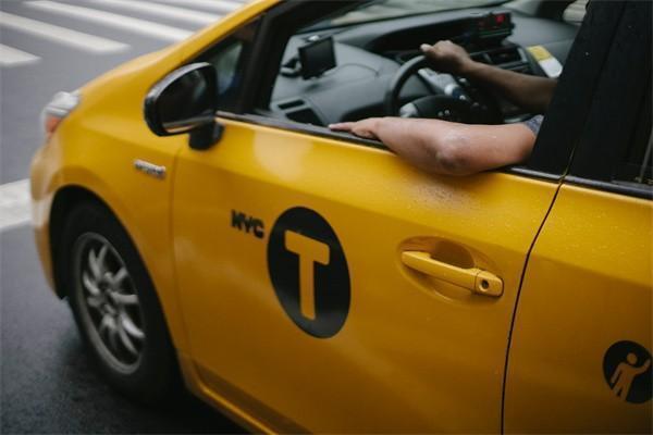 保险交了六年我想退保可以退多少