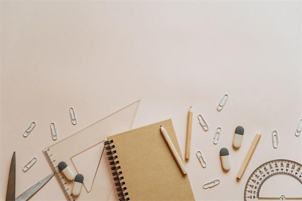 交两年的防癌保险要怎么退保呢，能退多少