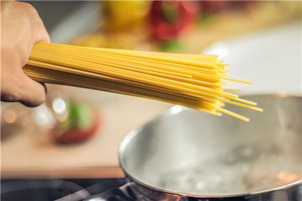 14岁买重疾保险多少钱