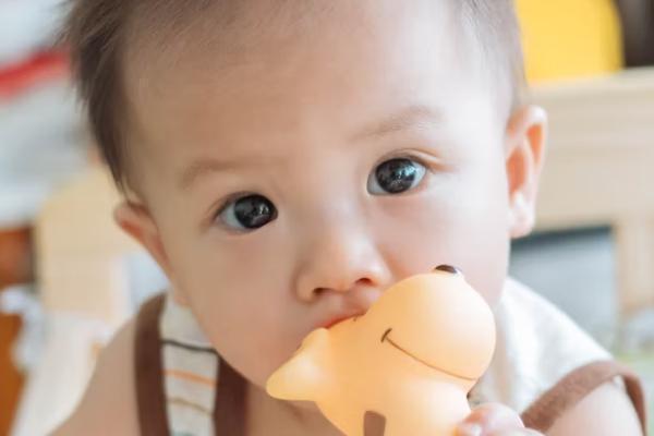 给宝宝买香港保险要注意什么，香港保险婴儿可以买终身吗