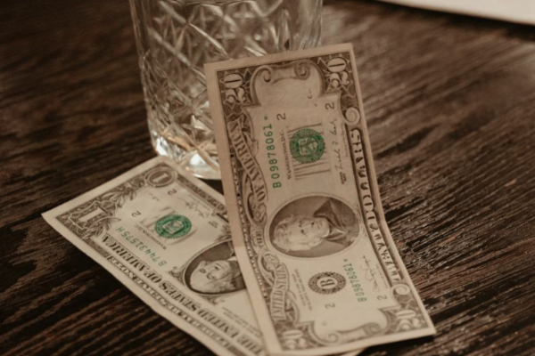 邮政储蓄5年分红保险退保能退多少？退保怎么办理？